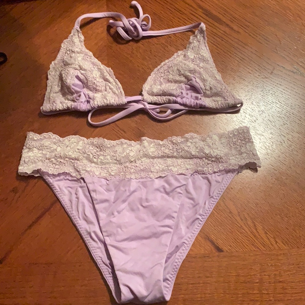 Beach Bunny bikini set. Lavender lace!
